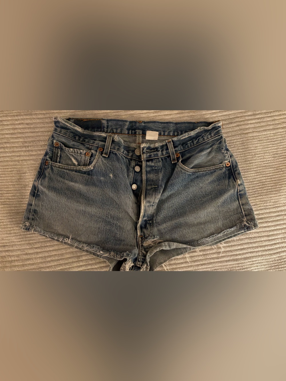 Distressed Levi’s Denim Shorts - Blue